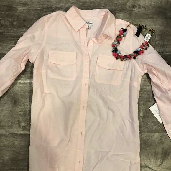 Croft & Barrow light pink textured button down - Picture 4 of 7